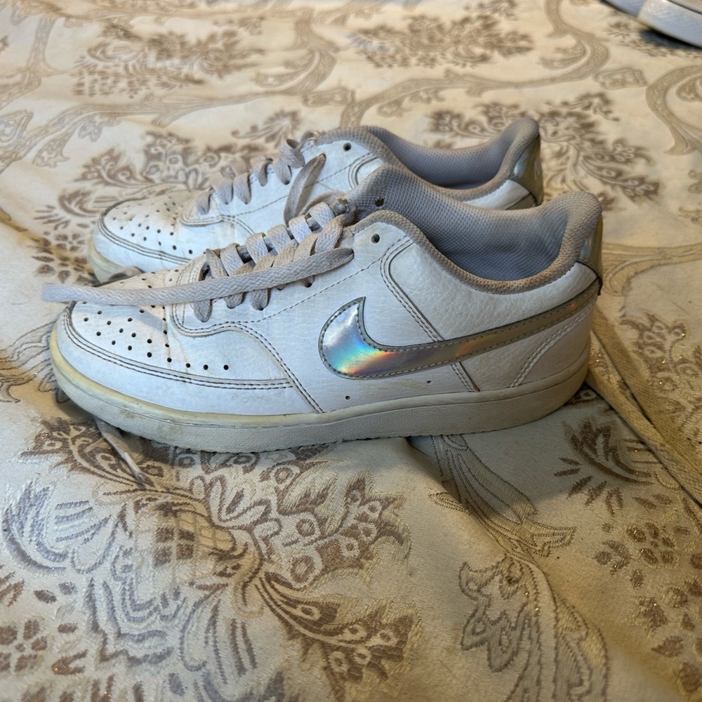 Nike Court Vision Low White Sneakers with Holographic Logo size 6.5 - Picture 7 of 9